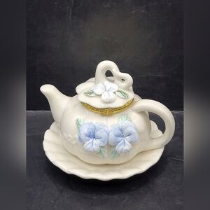 Vintage Mud Pie Teapot Trinket Box 1998 White Blue Flowers Hinged Lid